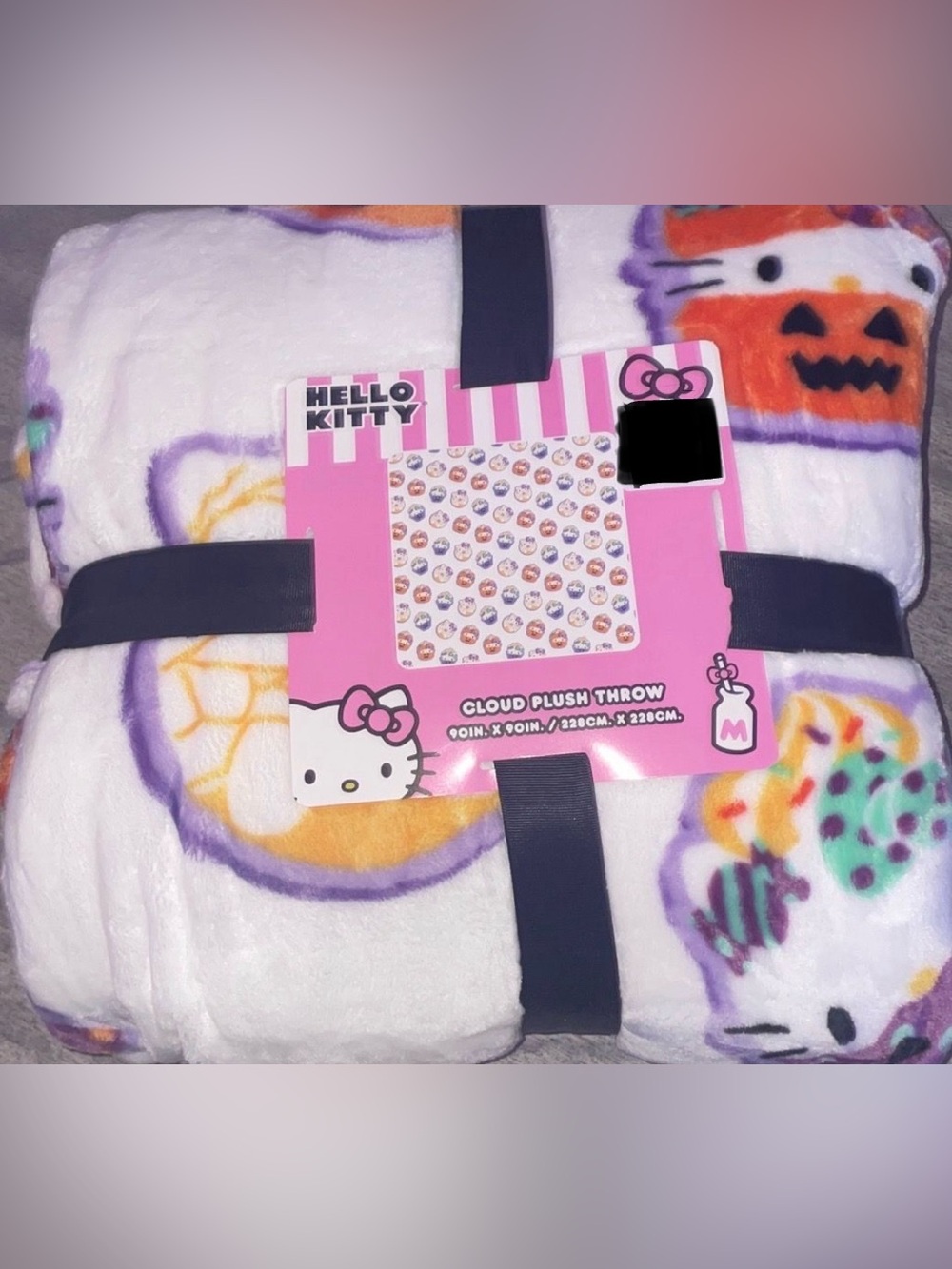 Hello Kitty Plush Cloud Blanket Sz Queen NEW NWT 2026 Halloween Edition